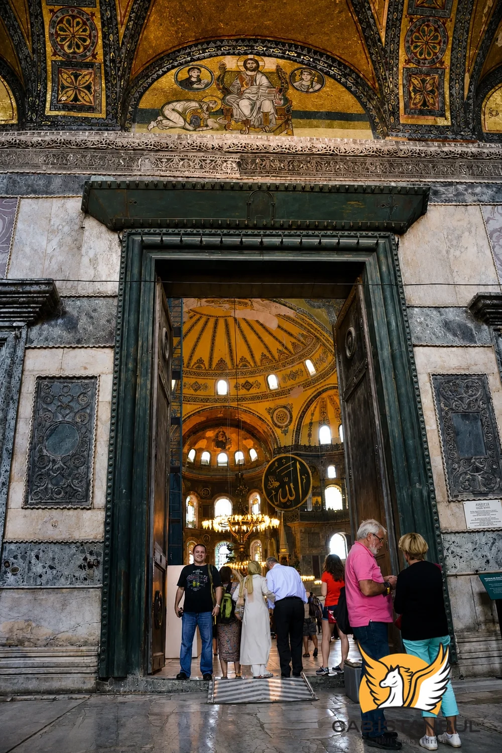 Cab Istanbul profesyonel şoför ve Mercedes araç