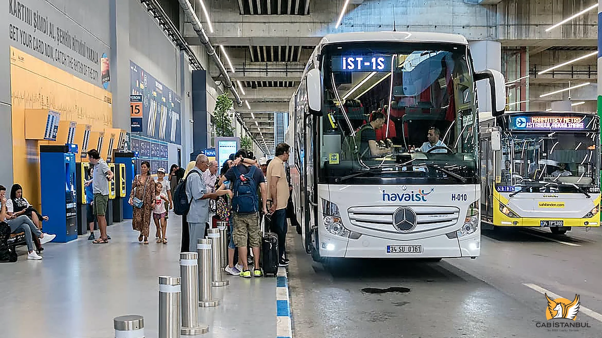 HAVAIST servis otobüsü İstanbul Havalimanı IST ile Sabiha Gökçen SAW arasında