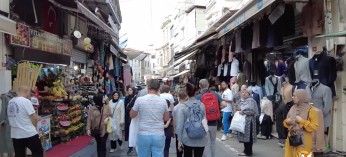 استكشاف سوق محمود باشا: دليلك إلى أفضل وأرخص محلات الملابس وبنود المهر في إسطنبول