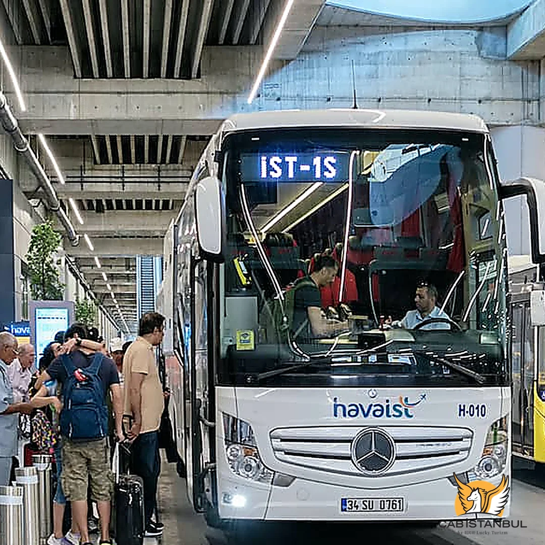 HAVAIST-Direktbus HVIST-13 zwischen dem Flughafen Istanbul IST und Sabiha Gökçen SAW