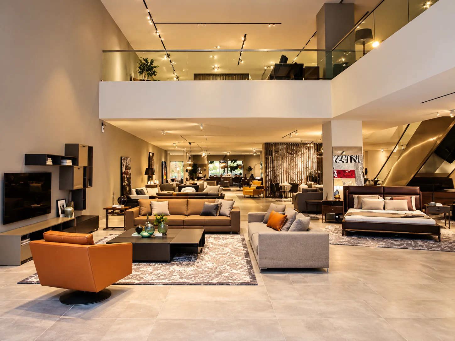 Lazzoni premium mobilya showroom İstanbul çağdaş tasarım